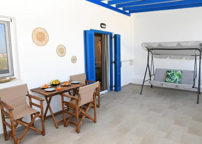 Petite Studios Batsi